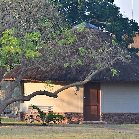 Bayala Private Safari Lodges フルフルウェ エクステリア 写真